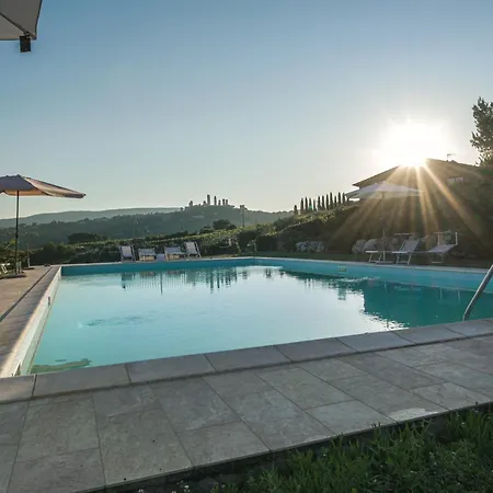 شقة Charming House - Parking Included *